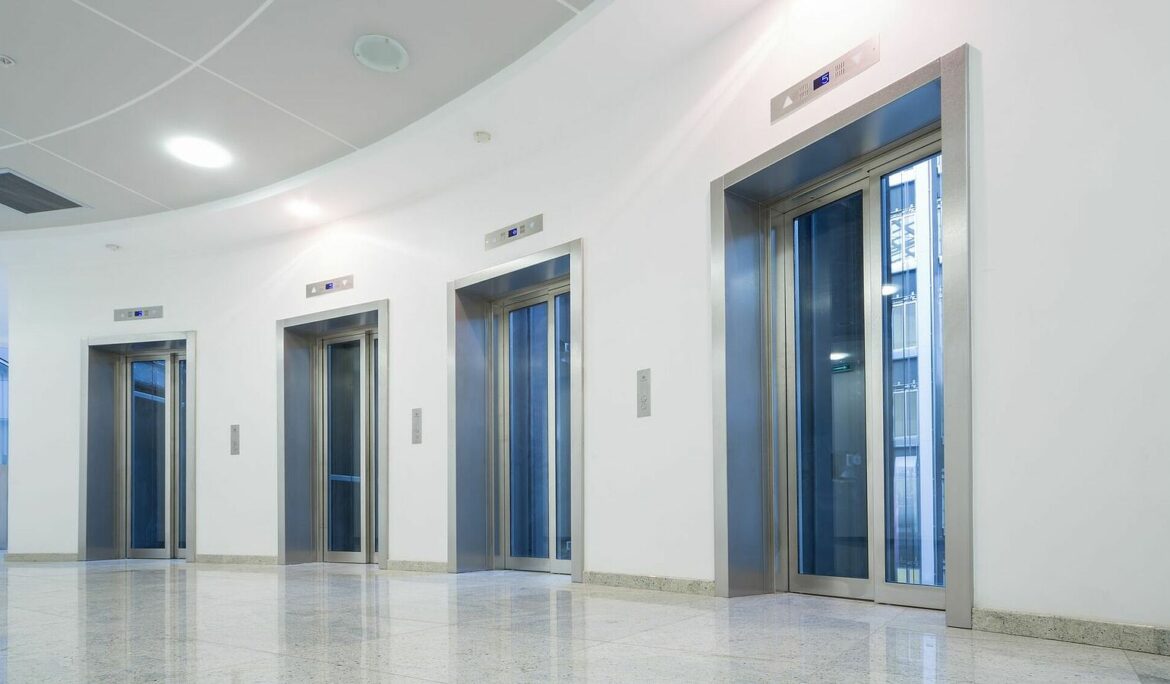 Elevadores e escadas rolantes
